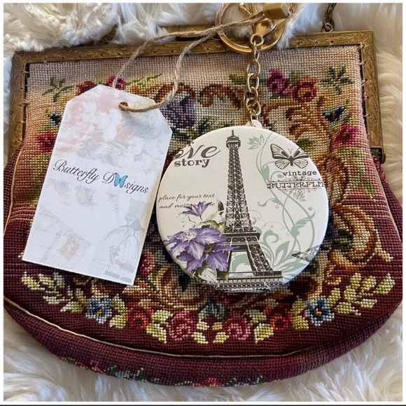 Accessories - 🦋 Vintage Paris Butterfly Postcard Pocket Mirror Keychain